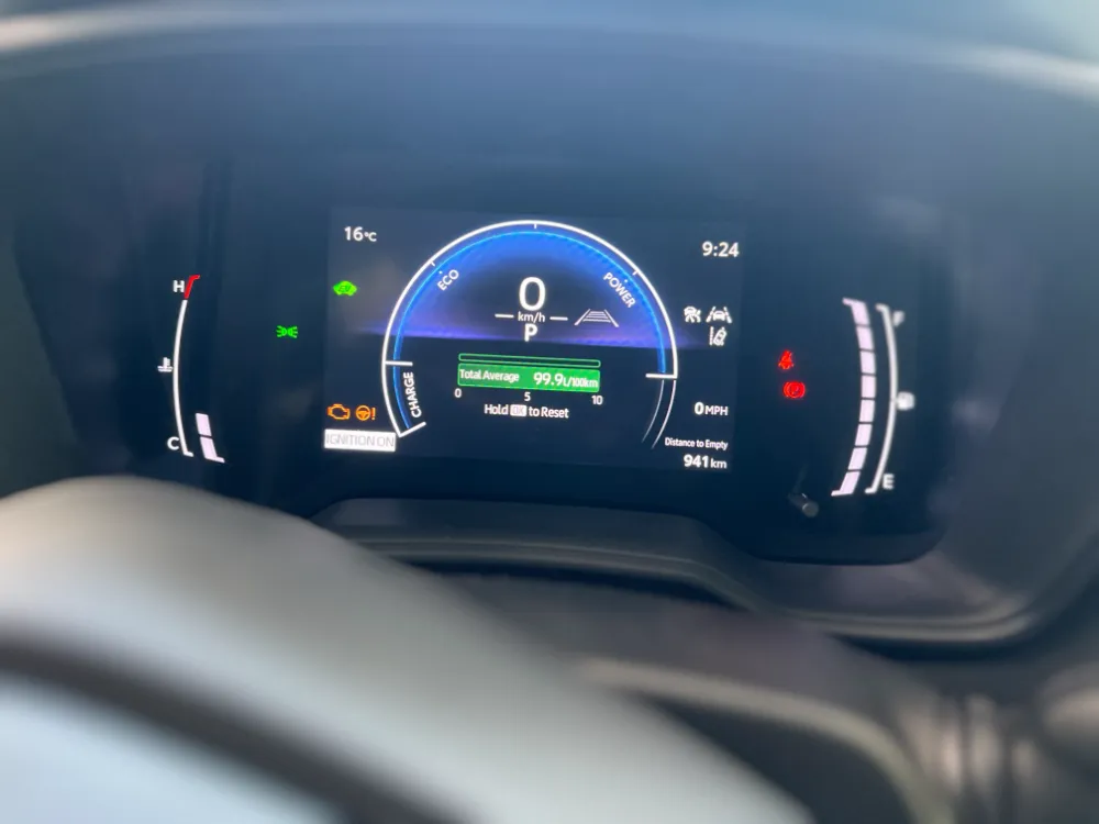 2023 toyota corolla hybrid le white 8